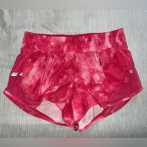 LULULEMON HOTTY HOTT SHORT 2.5 INCH size 4 HOT PINK TIE DYE